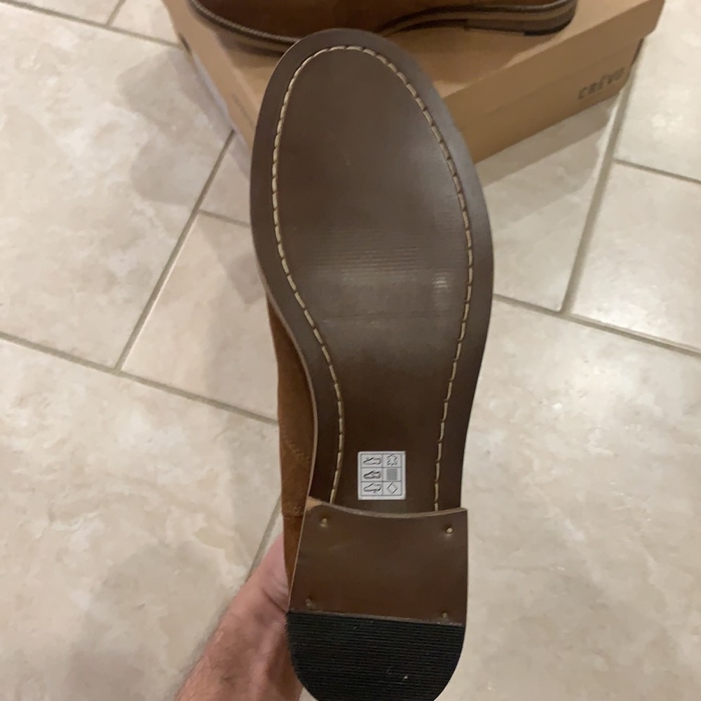 NWT- Crevo Chelsea boots - Picture 4 of 4